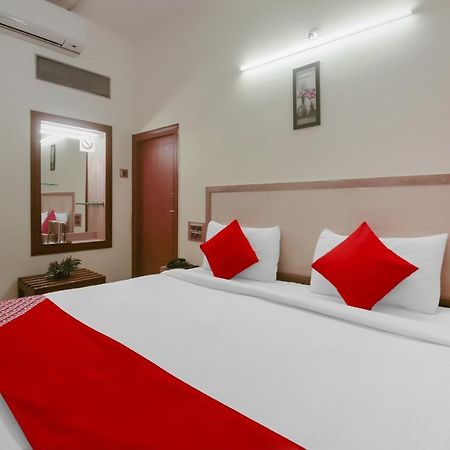 Kaveri Hotel Bed & Breakfast Мисор Екстериор снимка