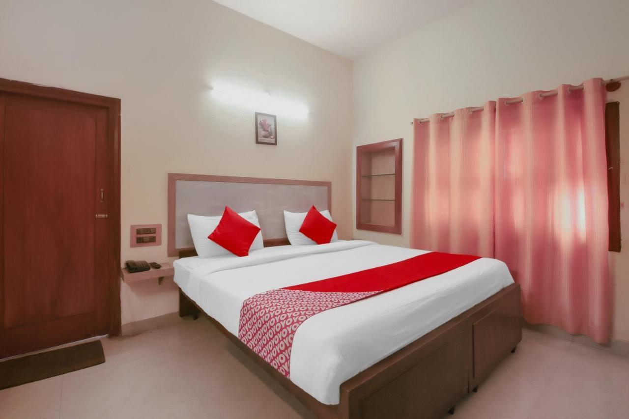 Kaveri Hotel Bed & Breakfast Мисор Екстериор снимка