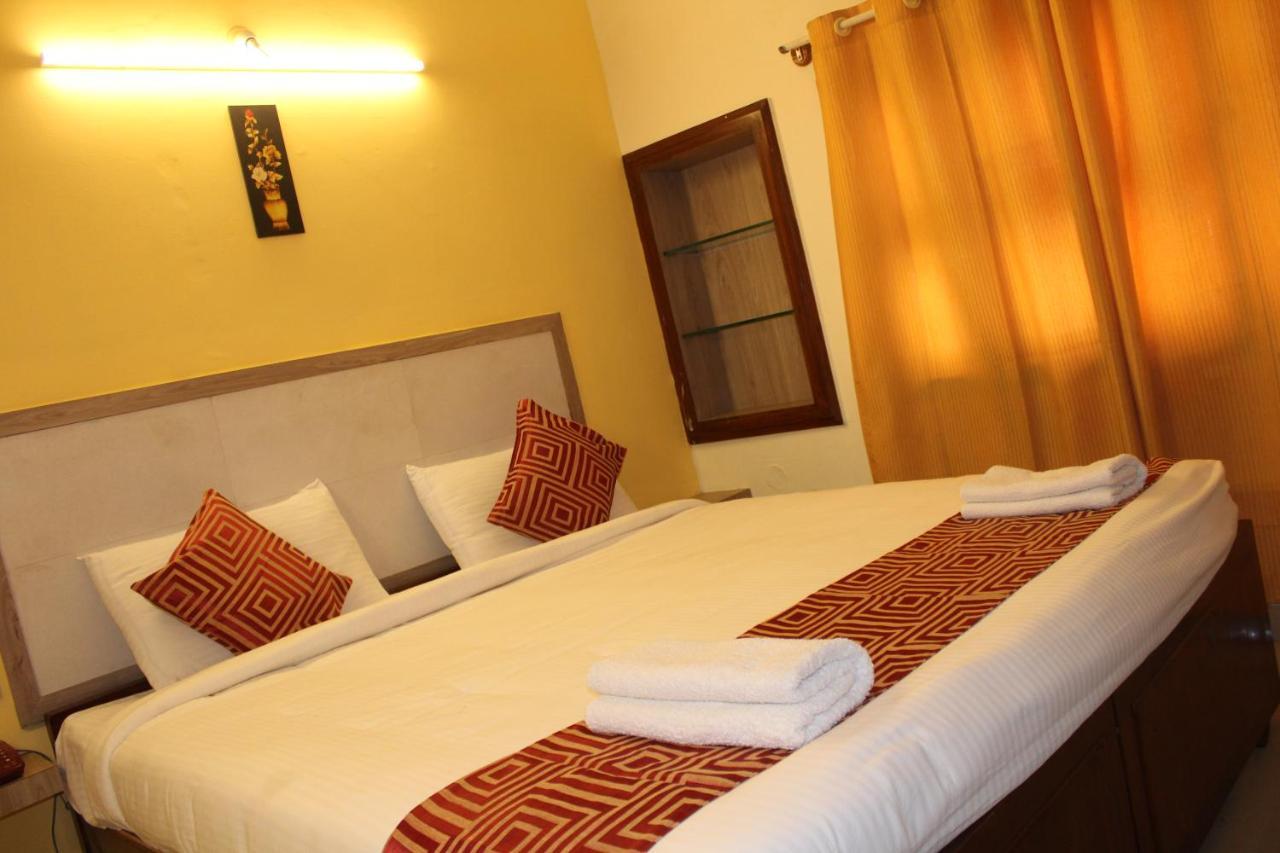 Kaveri Hotel Bed & Breakfast Мисор Екстериор снимка