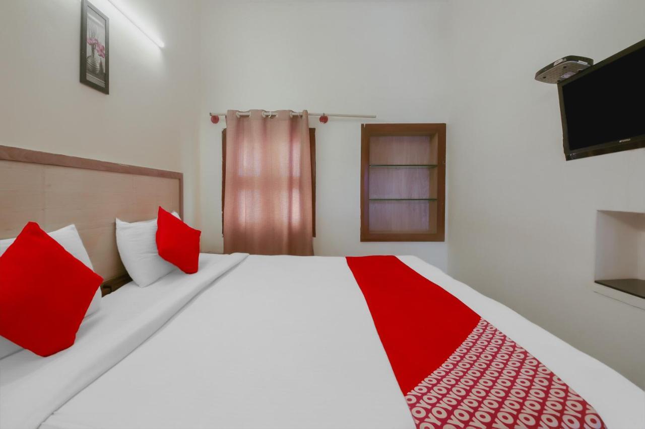 Kaveri Hotel Bed & Breakfast Мисор Екстериор снимка