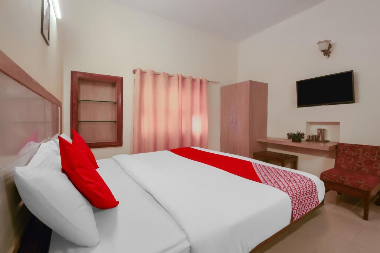 Kaveri Hotel Bed & Breakfast Мисор Екстериор снимка