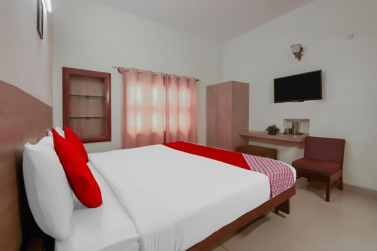 Kaveri Hotel Bed & Breakfast Мисор Екстериор снимка