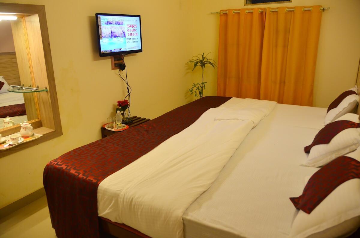 Kaveri Hotel Bed & Breakfast Мисор Екстериор снимка