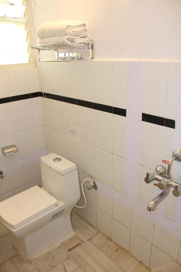 Kaveri Hotel Bed & Breakfast Мисор Екстериор снимка