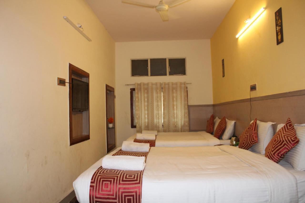 Kaveri Hotel Bed & Breakfast Мисор Екстериор снимка