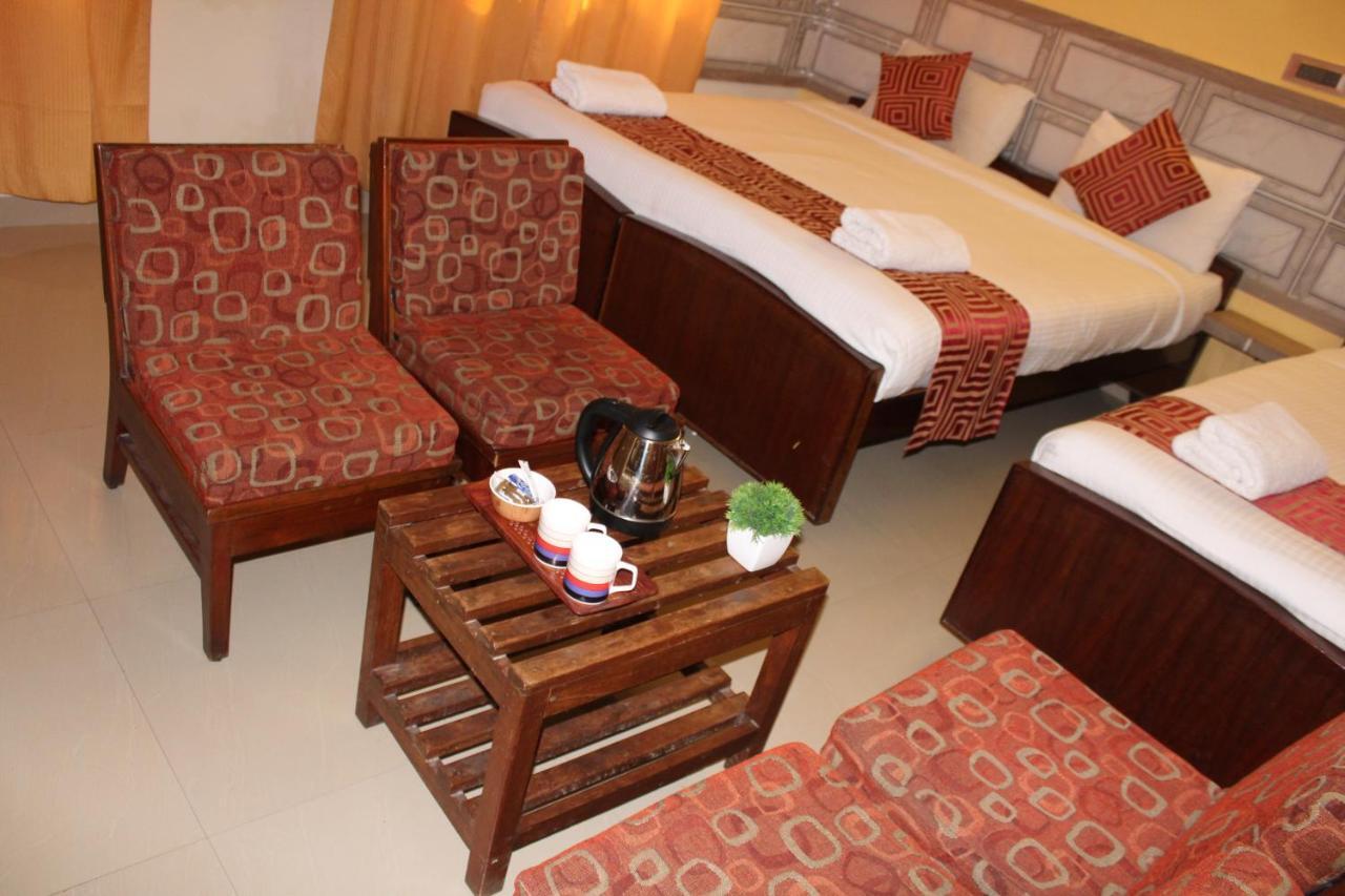 Kaveri Hotel Bed & Breakfast Мисор Екстериор снимка